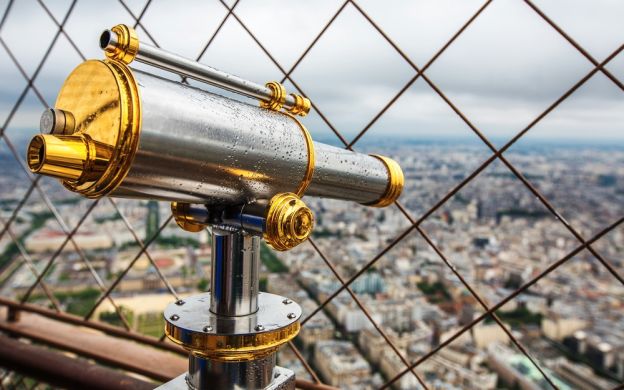 Eiffel Tower Ticket: Skip-the-Line, 2nd Floor Access, Local Host
