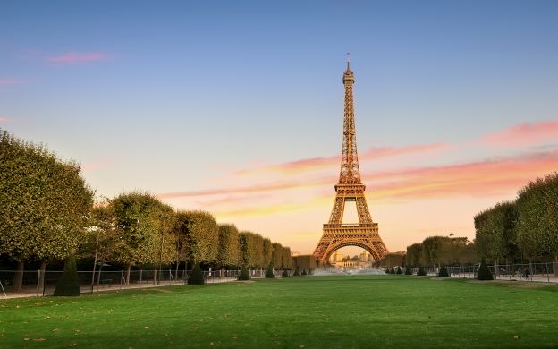 Eiffel Tower and Seine River: Skip-the-Line, 2nd Floor, Cruise – Add Summit Access